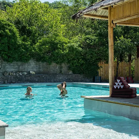 Σπίτι διακοπών Magnifique Domaine Avec Piscine Montréal
